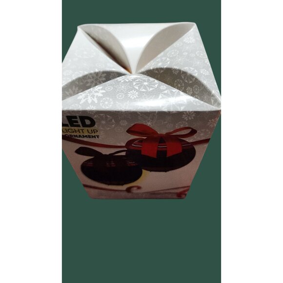 Kansas City Chiefs LED Light-Up Ornament & Wooden Bear Decoration Gift Set - Picture 9 of 10